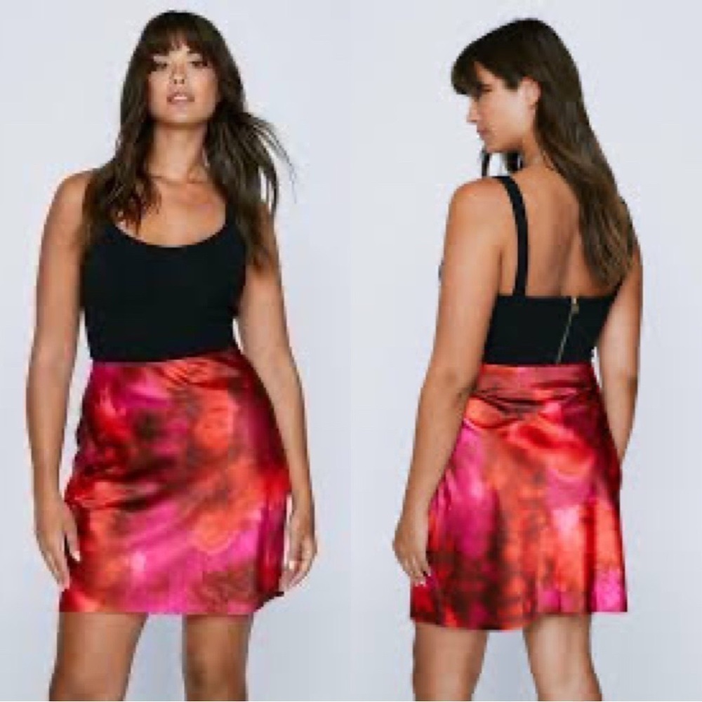 NASTY GAL Plus Size Tie Dye Mini Flippy Skirt Size 16